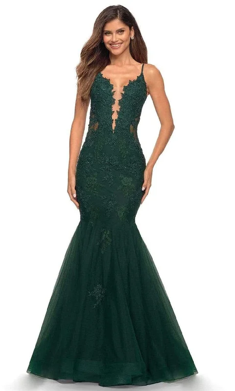 Super Deal La Femme - 29680 V-Neck Lace Appliqued Gown
