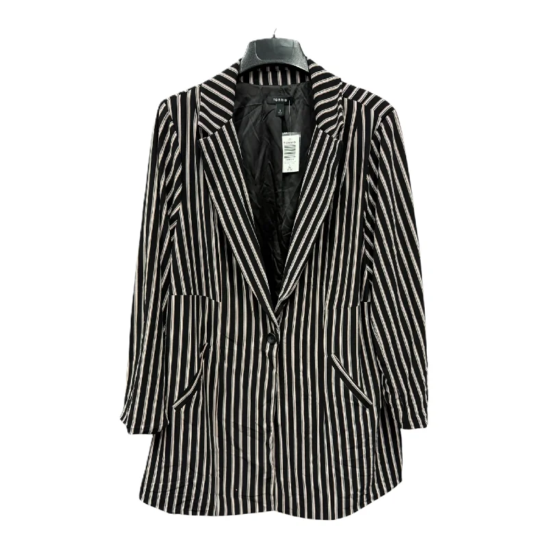 Seasonal Clearance Blazer By Torrid In Black, Size: 3x