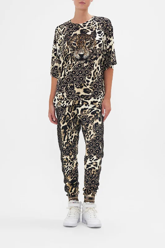 Daily Deals RELAXED BODY AND SLEEVE TEE WILDCAT SOIREE
