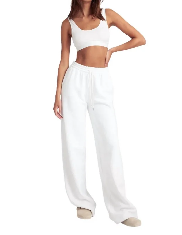 Weekend Deal Baggy Athletic Sweatpants In White