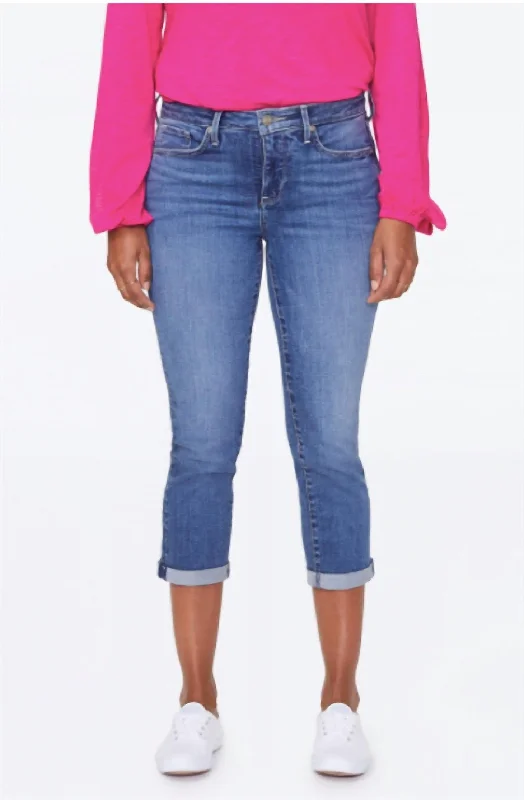 Special Discount Chloe Skinny Capri Jean In Alton Wash