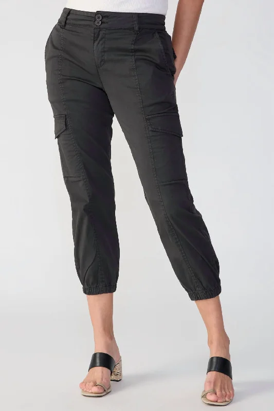 Must-Have Deals Rebel Standard Rise Pant In Black